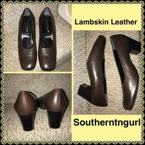 NWOT ROBERT CLERGERIE Lambskin Leather Pumps Heels